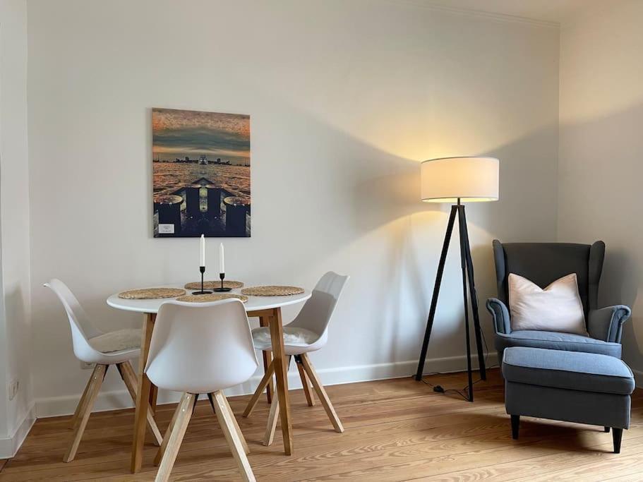 Modern Und Ruhig In Apartment