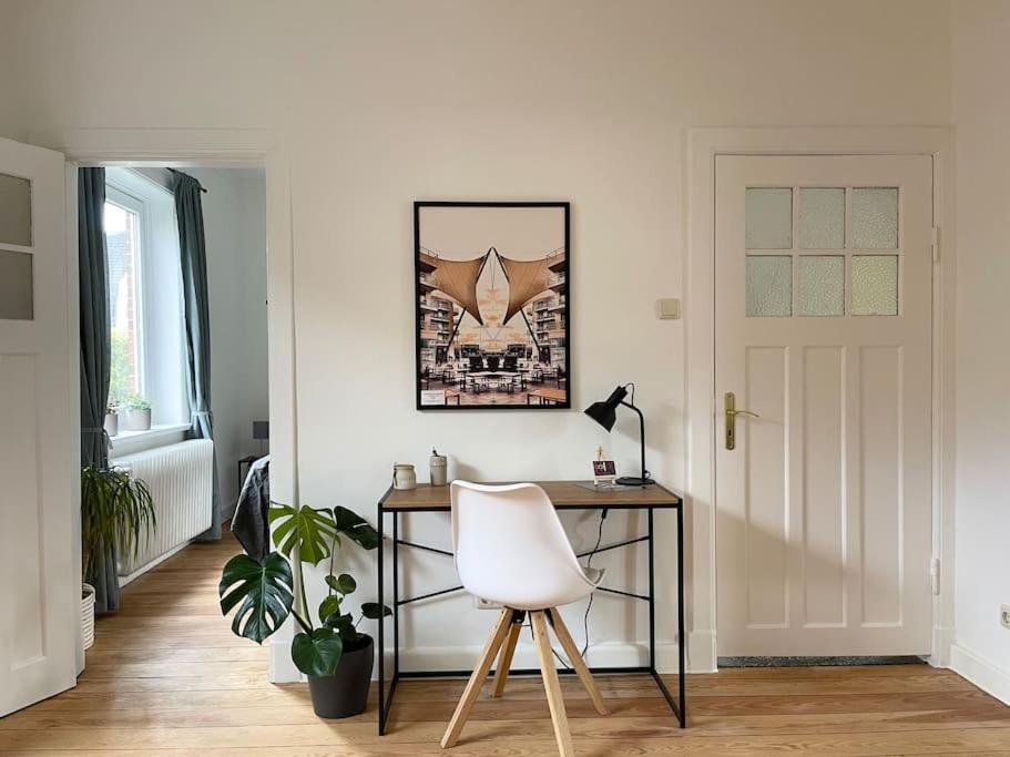 Apartment Modern Und Ruhig In